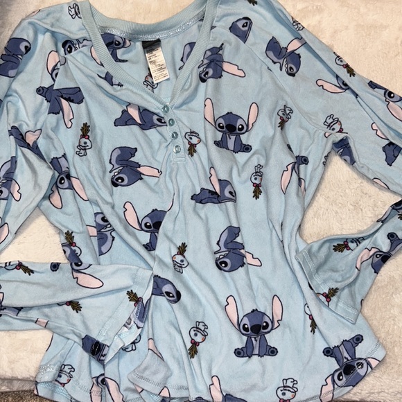 2X Disney Stitch fleece pajama set - Picture 3 of 4